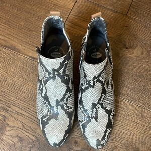 Black and White ankle boot